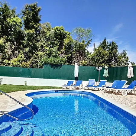 Villa Palmeira Gale *